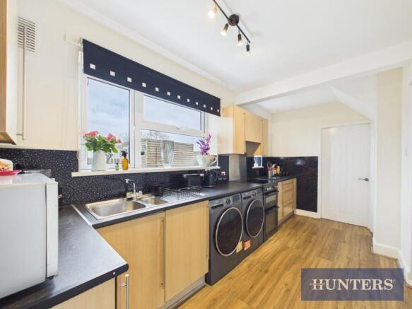 4 bed Semi-Detached for sale Image 5