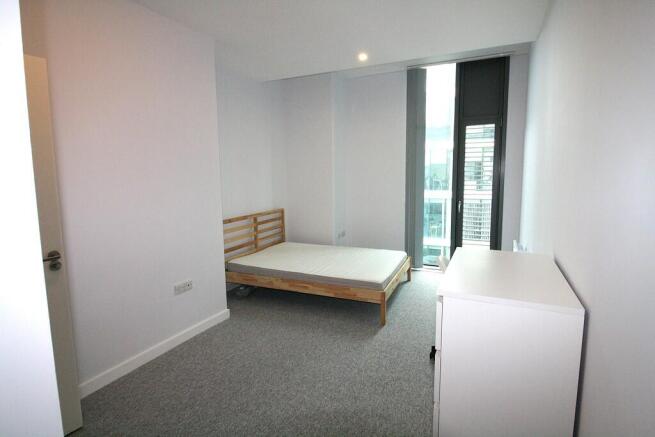 2 bed Apartment to rent Image 5