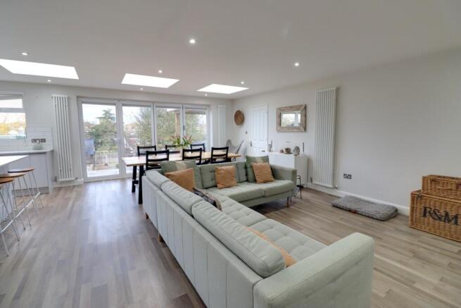 LIVING/KITCHEN/DINING AREA