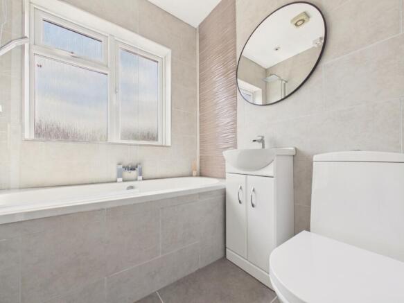 3 bed Semi-Detached for sale Image 7
