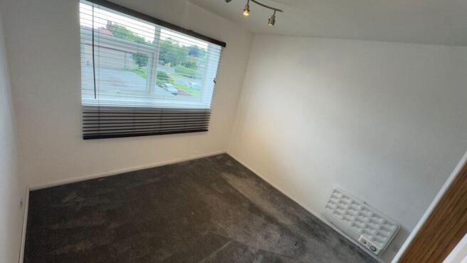 2 bed Flat for sale Image 10