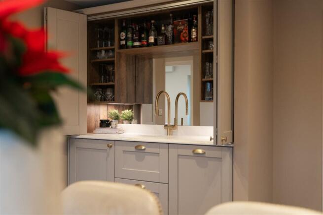 Dining Room-8.jpg