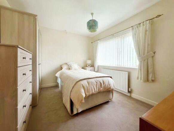 5d3e62d3-bedroom 20small.jpg