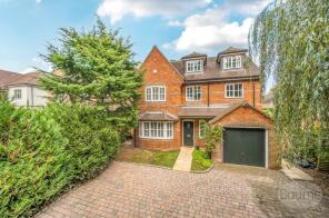 5b Willow Tree House, Chatton Row, Bisley, Woking GU24 9AP
