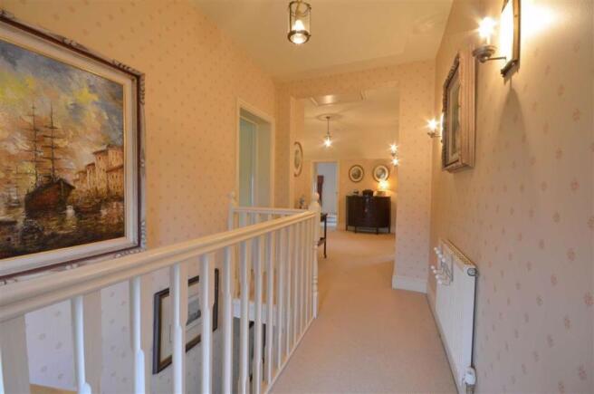 FIRST FLOOR LANDING