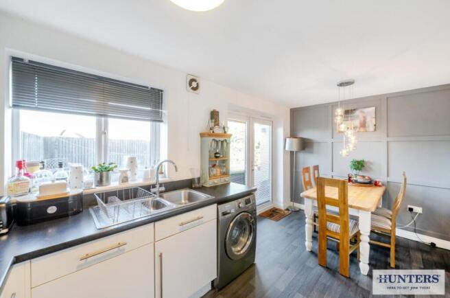 3 bed Semi-Detached for sale Image 7