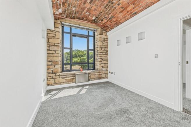 2 bed Apartment for sale Image 5