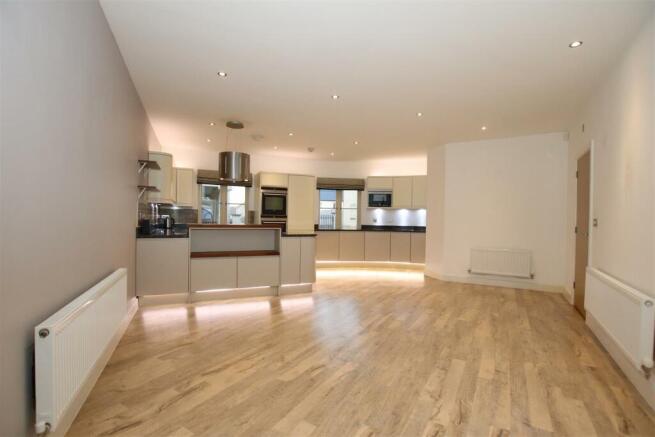 Dining/Recption Area