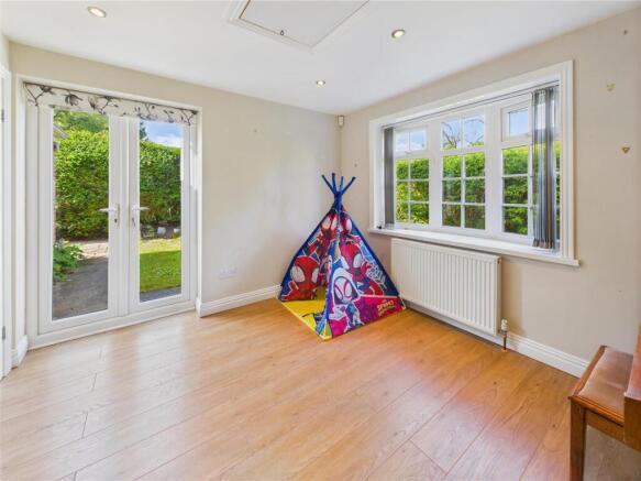 4 bed Cottage for sale Image 5