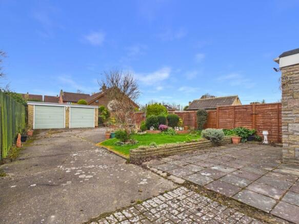 2 bed Semi-Detached Bungalow for sale Image 4