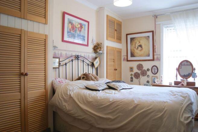 bed 1