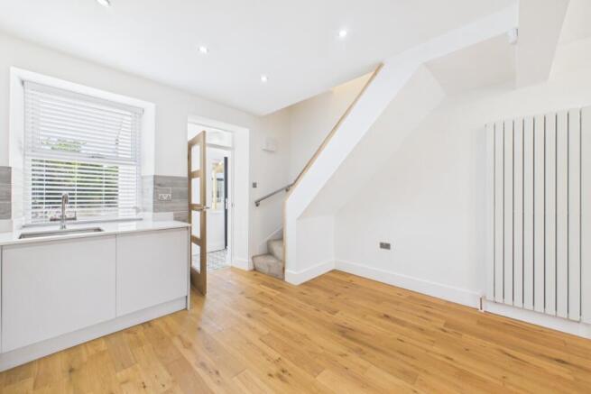 3 bed Semi-Detached for sale Image 8