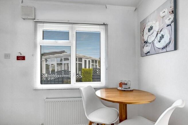 1 bed Detached for sale Image 8