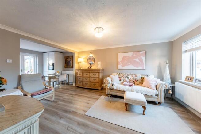 9 Coronation Terrace-016.jpg