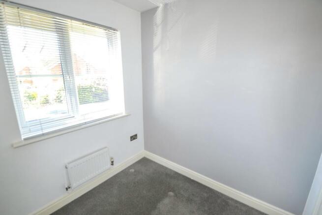 3 bed Semi-Detached to rent Image 9