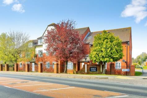Siskin Close, Bushey