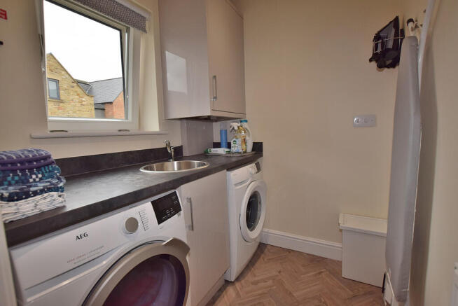 2 bed Apartment for sale Image 8