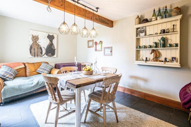4 bed Barn Conversion for sale Image 9