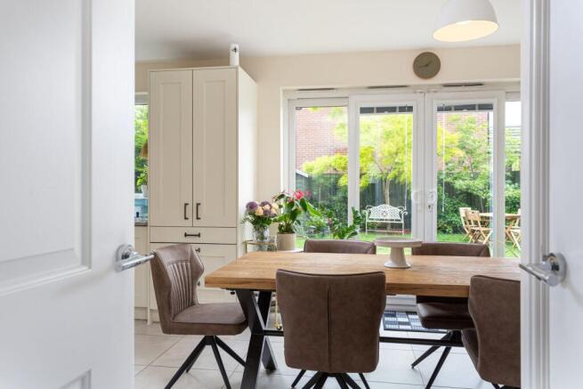 4 bed Detached for sale Image 5