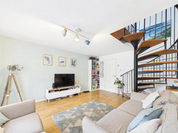 Harris Close, Churchdown, Gloucester, Gloucestershire, GL3 photo 4