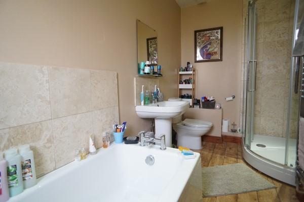 En-Suite To Bed 1