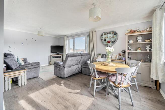 15 Baden Powell Crescent (11).jpg