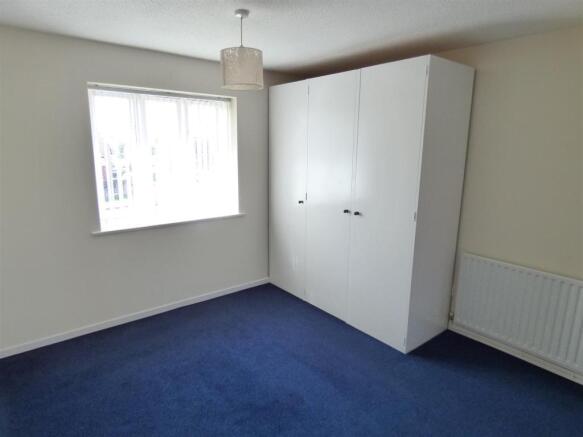 Bedroom 1 .JPG