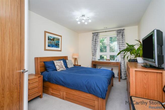 2 bed Apartment for sale Image 8