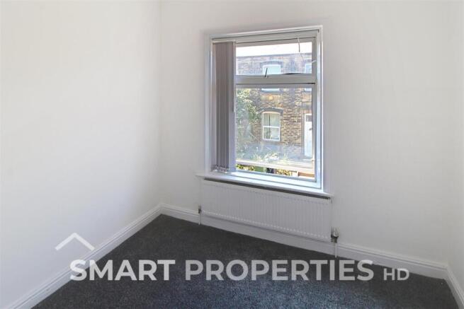 3 bed Terraced to rent Image 10