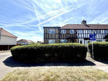 Stokesby Road, Chessington, Surrey. KT9 2DU