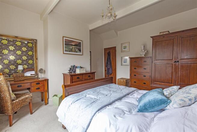 Bedroom 1-2.jpg