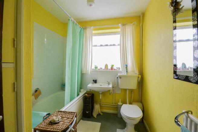 Bathroom.jpg
