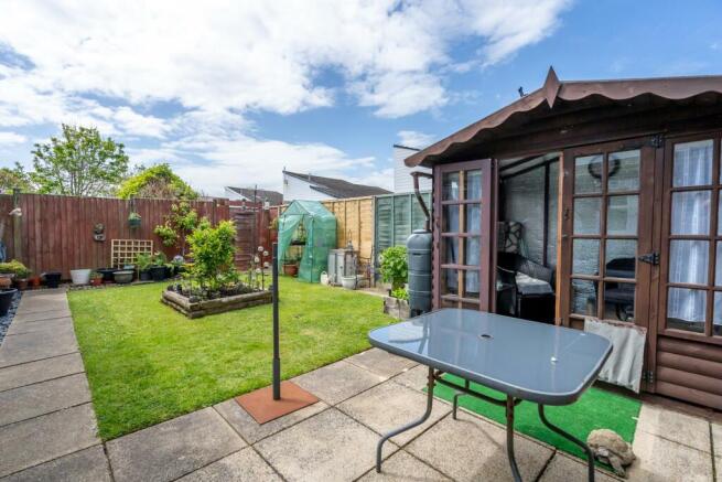 Rear Garden (2).jpg