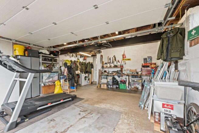GARAGE.jpg