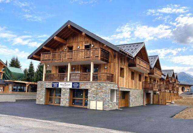 The brand new apartm