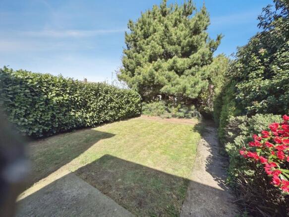 3 bed Semi-Detached for sale Image 4