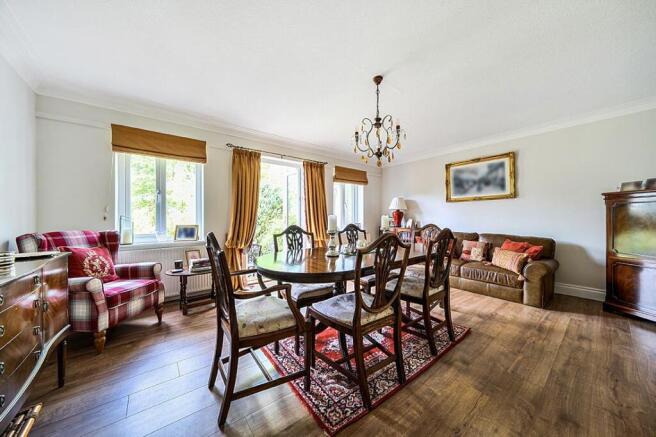4 bed Detached for sale Image 10