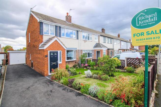 3-bed house on Churchfield Croft, Altofts, Normanton, £210,000