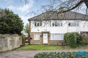 Flat 12, Park Court, Friern Park, North Finchley, London N12 9UH