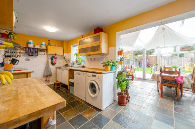 1354505-11-68c7df...