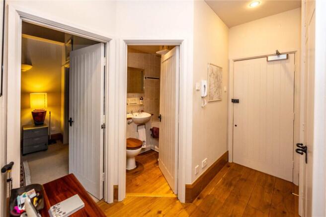2 bed Apartment for sale Image 4