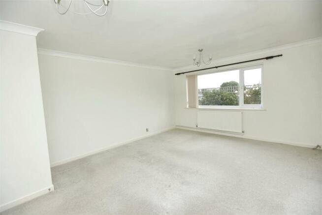 Sitting/Dining Room