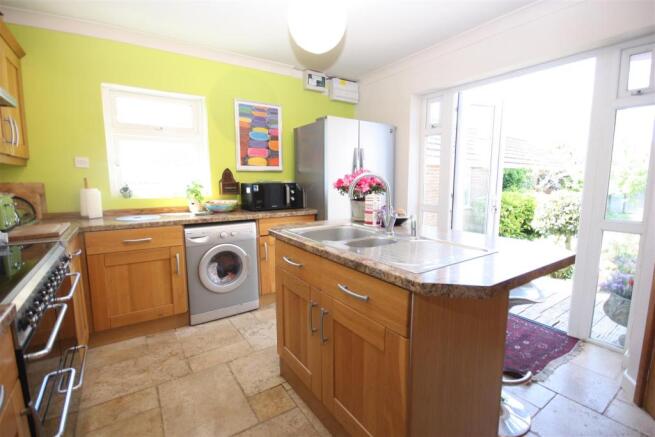 Kitchen/Breakfast Room