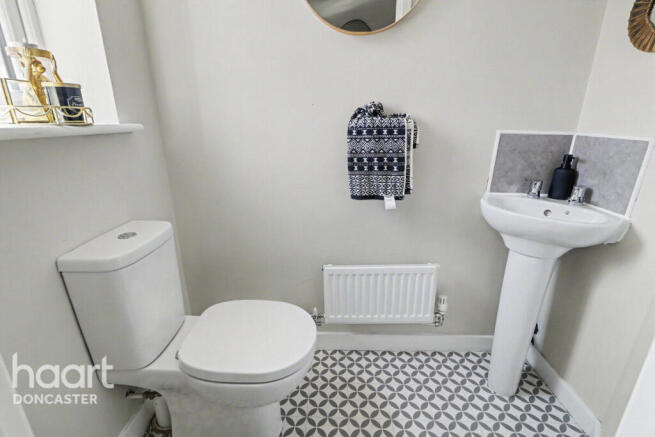 3 bed Semi-Detached for sale Image 5