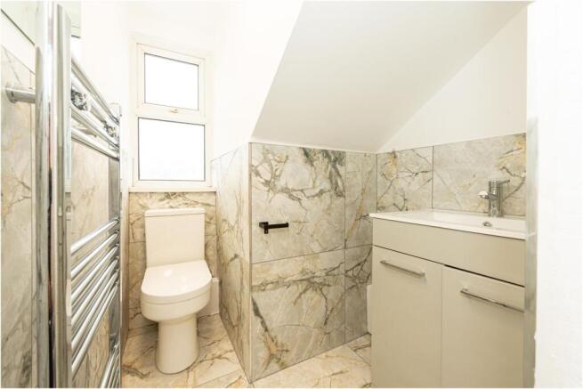 6 bed House to rent Image 10