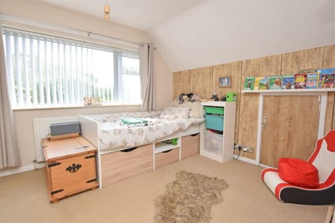 Bedroom 2.JPG