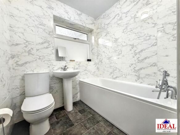 3 bed Detached Bungalow for sale Image 9