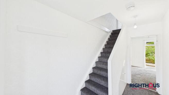 3 bed Semi-Detached to rent Image 11