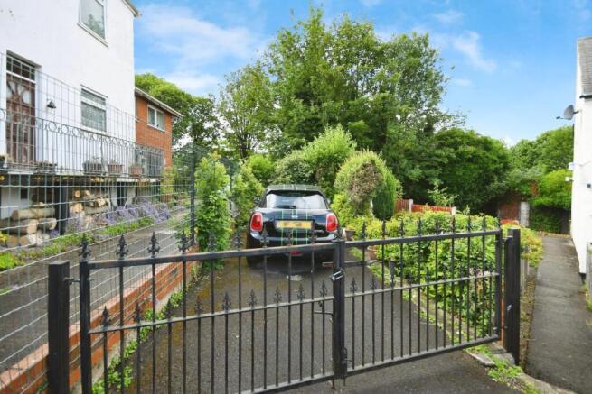 Spital Gardens, Spital, Chesterfield, S41 0HG photo 4