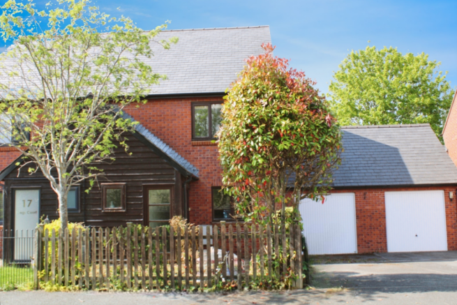 3 Bedrooms with Garden